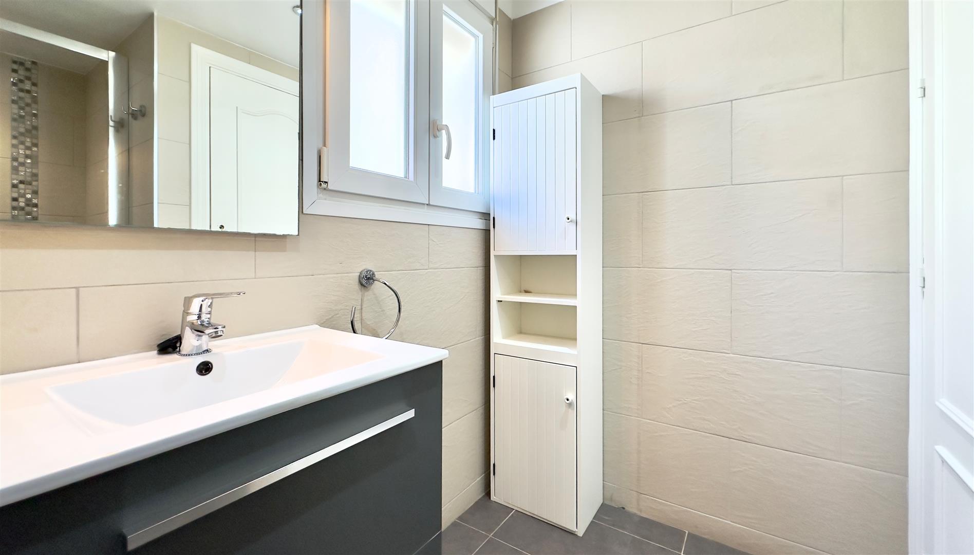 Image of Apartment - 2 Bedrooms - 2 Bathrooms for Sale in Portland House-Gibraltar, Image 17